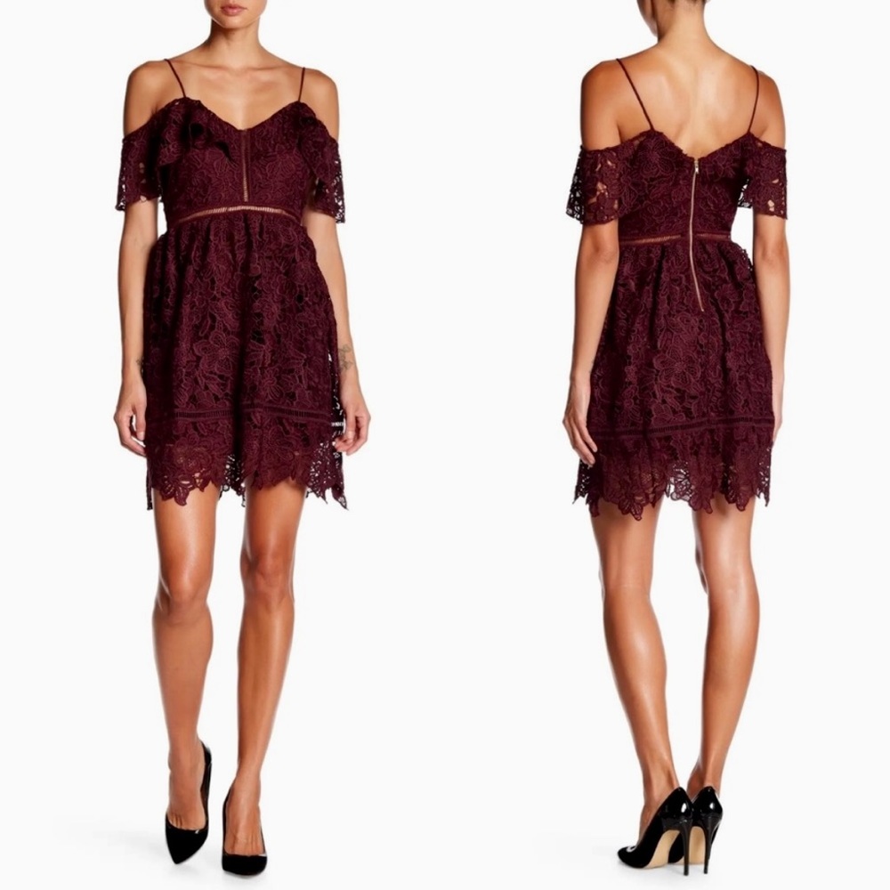 ***CLEARANCE - Just Reduced*
Romeo + Juliet Couture Lace Dress size small - Picture 1 of 7